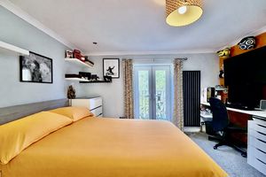 Photo 1- click for photo gallery